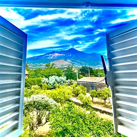 Linden House Etna Pensionat Aci SantʼAntonio