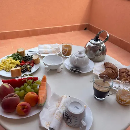 Linden House Etna Pensionat Aci SantʼAntonio